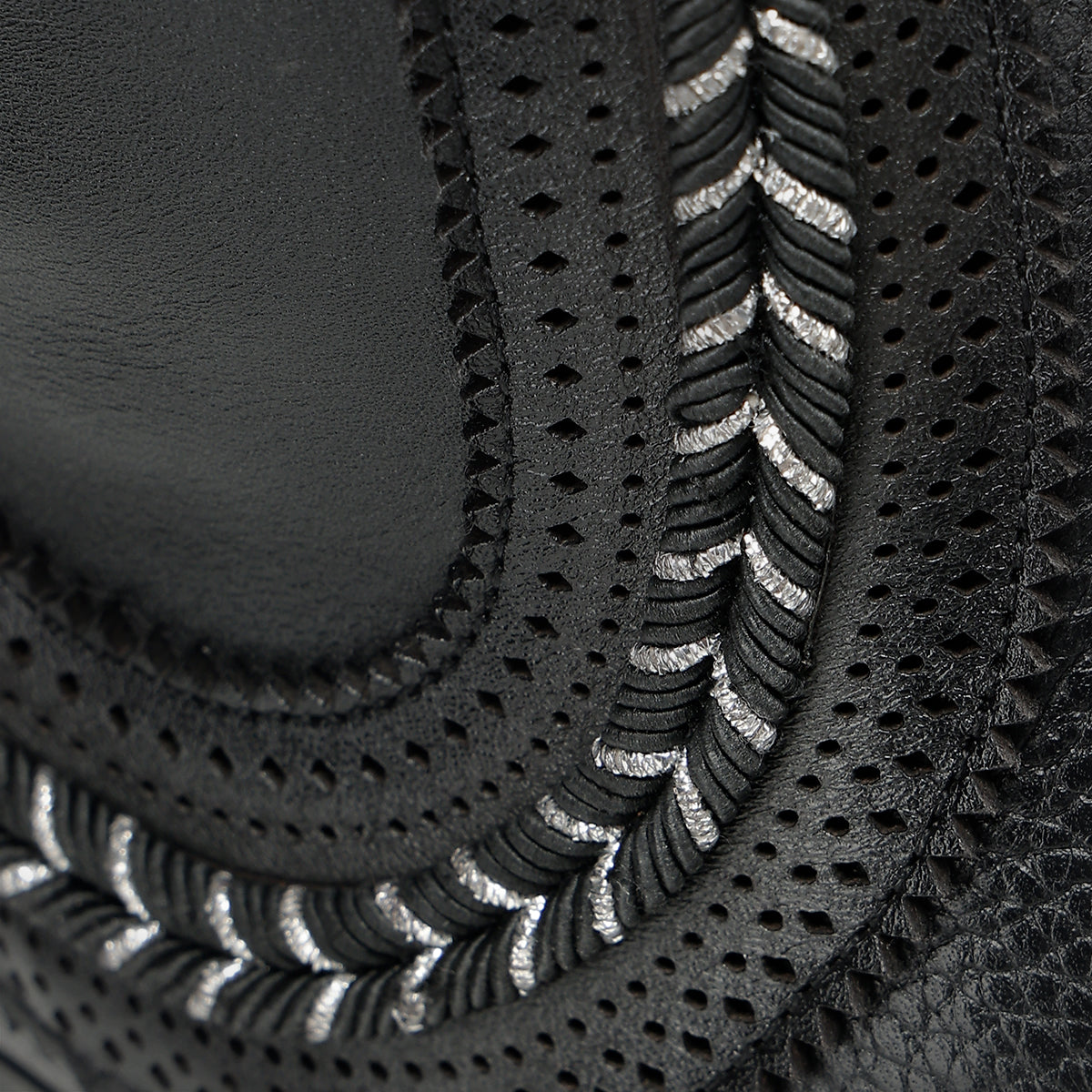 Cuadra Black Elastic & Laser & Zipper Round Toe CC322