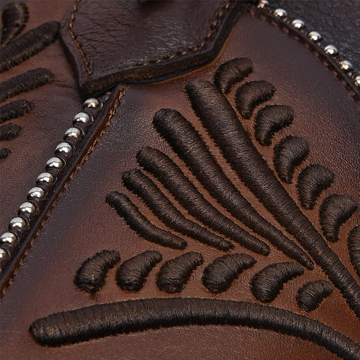 Cuadra Damasco Chocolate Embroidery Round Toe CU583